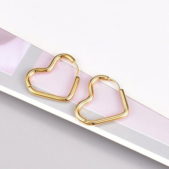 Gold Simple Heart Earrings - Picture 3 of 5